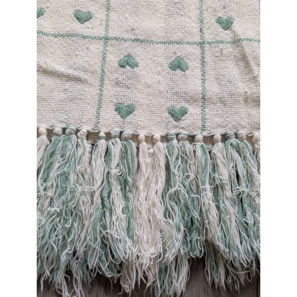 Handwoven Cotton Blanket With Green Heart Pattern & Fringe - Picture 2 of 3